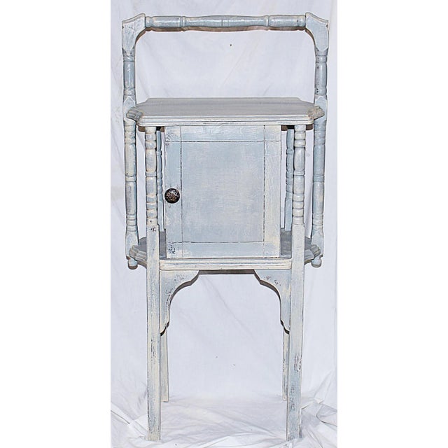 Solid wood humidor, copper lined, just painted in Chalk Paint® and distressed with a durable wax finish. Shabby finish,...