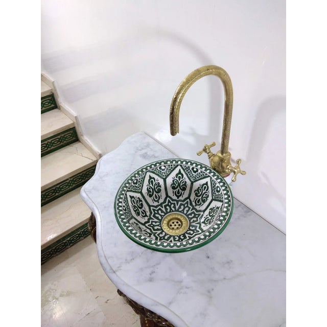 This Moroccan earthenware washbasin is an exquisite customary plan, high quality and painted by craftsmans. Exquisite,...