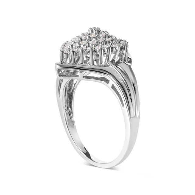 Contemporary 10K White Gold 1/2 Cttw Diamond Pear Shaped Cluster Ring (H-I Color, I1-I2 Clarity) - Ring Size 7 For Sale - Image 3 of 6