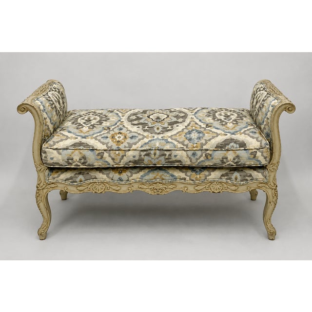 1950s 1950s French Provincial Style Gray Carved and Painted Bench W/ Down Cushion For Sale - Image 5 of 6