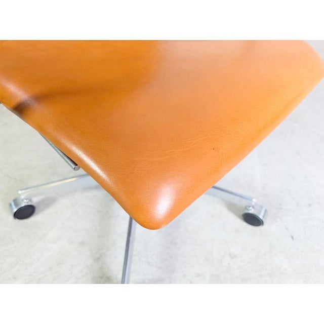 Oxford Office Chair by Arne Jacobsen for Fritz Hansen For Sale - Image 12 of 13