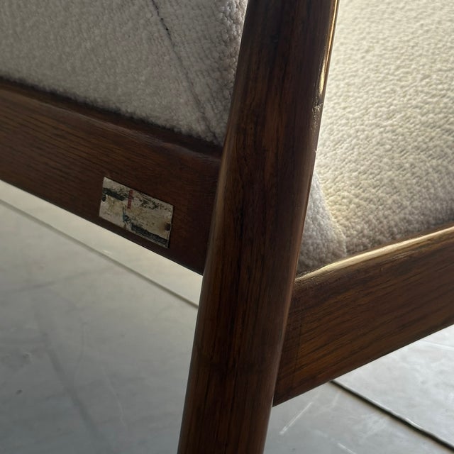 Vintage Italian Sofa in White Bouclé Fabric and Wood from Pizzetti, 1960s For Sale - Image 11 of 16