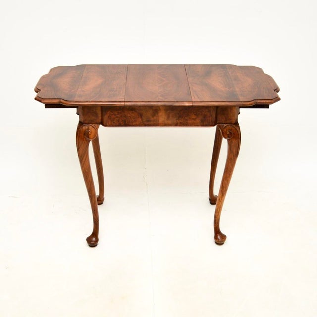 Figured Walnut Occasional Side Table, 1920s For Sale - Image 4 of 11