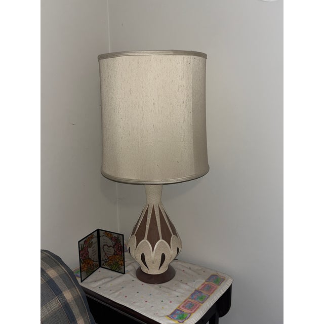 Mid-Century Modern 1960s Mid-Century Modern Ceramic Teardrop Cage Lamps on Walnut Bases - a Pair For Sale - Image 3 of 10