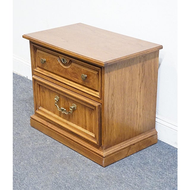 THOMASVILLE FURNITURE Serenade Collection Burled Walnut Italian Neoclassical Tuscan Style 26" Nightstand 21211-110 22"...