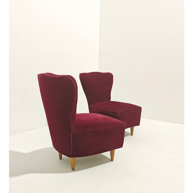 Mid-Century Modern Cherry Velvet Armchairs with Wooden Legs, Italy, 1960s, Set of 2 For Sale - Image 3 of 13