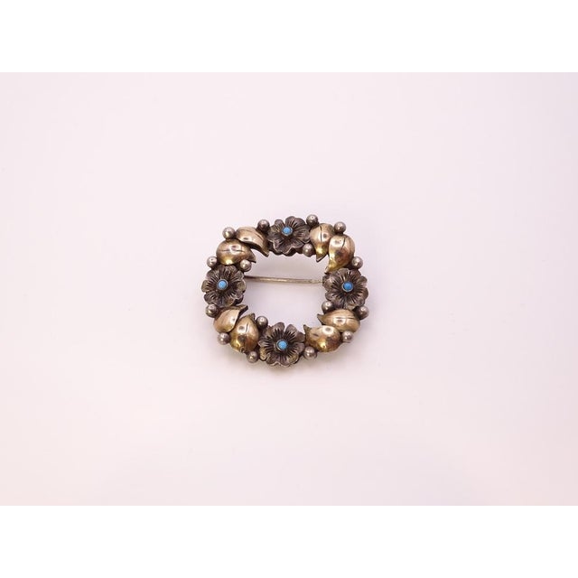 Art Nouveau Aged Metal and Turquoise Garland Brooch, France, 1920s For Sale - Image 13 of 18