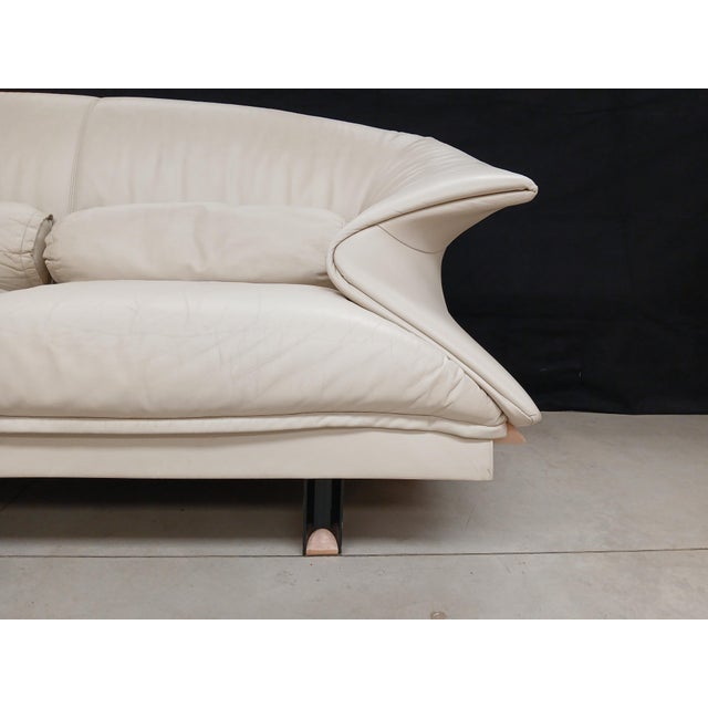 Vintage Prima Sofa by Mauro Lipparini for Saporiti Italia, 1990s, in Very Good conditions. Designed 1980 to 1989 This...