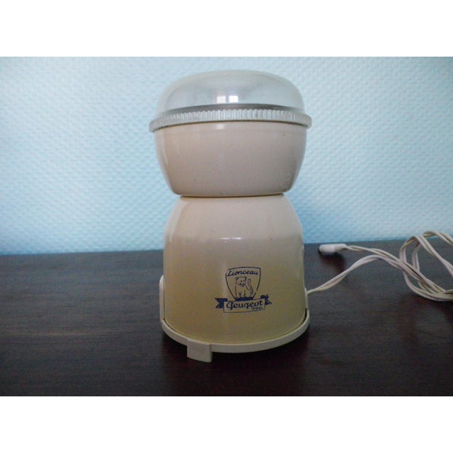 Cream Electric Coffee Grinders from Peugeot and Moulinex, 1970s, Set of 2 For Sale - Image 8 of 18