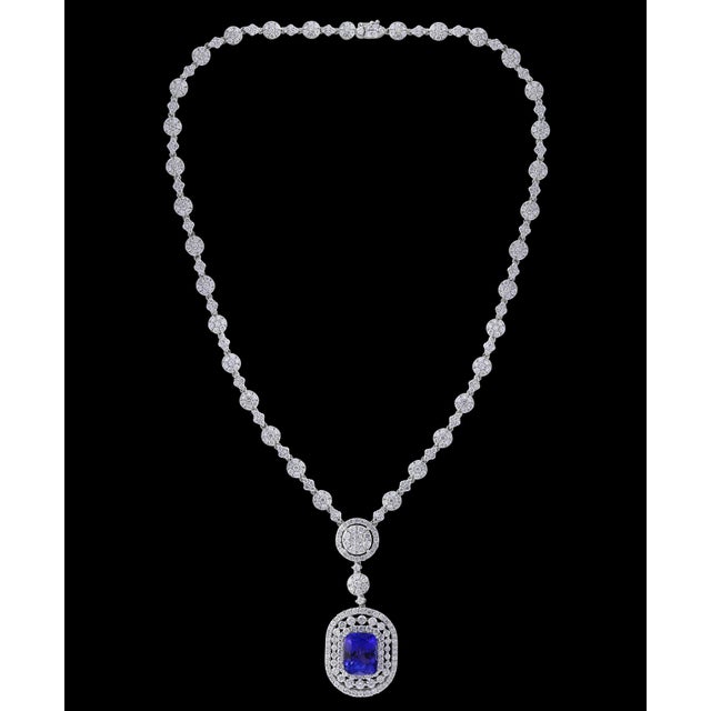 Contemporary 7 Carat Cushion Tanzanite and 13 Carat Diamond Pendant/ Necklace 18 Karat Gold For Sale - Image 3 of 18