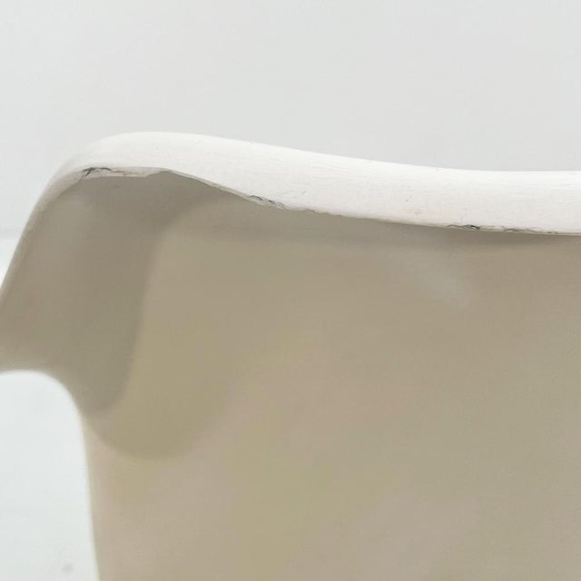 Taupe Swivel Tulip Dining Chair by Eero Saarinen for Knoll, 1960s For Sale - Image 9 of 17