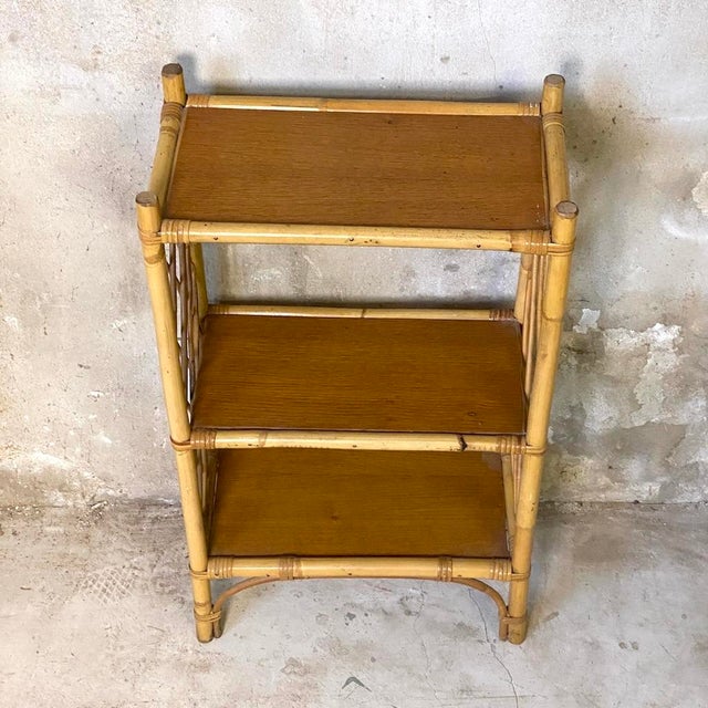 Vintage Rattan Shelf, 1960s, in Good conditions. Designed 1960 to 1969