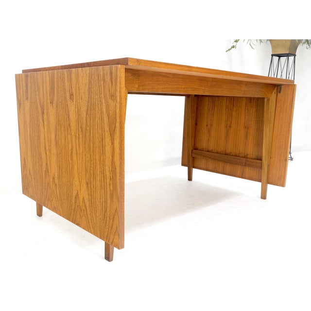 Mid-Century Modern Cado Paul Cadovious Danish Mid Century Modern Teak Drop Leaves Dining Table MINT For Sale - Image 3 of 18