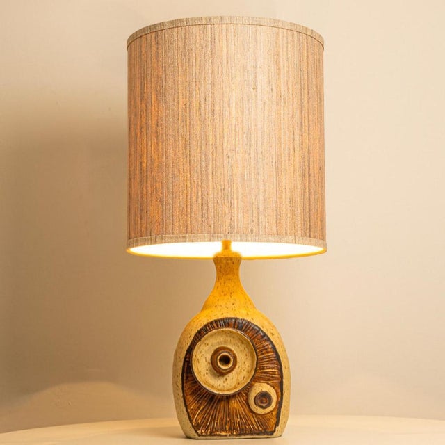Brutalist Ceramic Table Lamp with Custom Silk Lampshade attributed to Rene Houben, 1960s For Sale - Image 3 of 11
