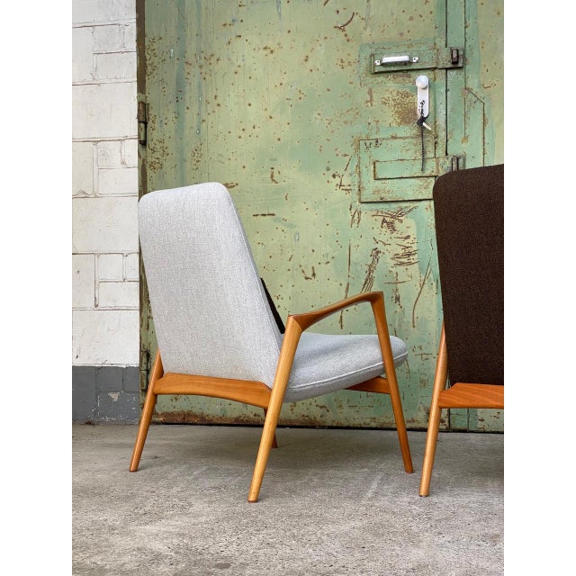 Scandinavian Modern Easy Chairs in Cherrywood and Hallingdal Fabric, 1960s, Set of 2 For Sale - Image 6 of 13