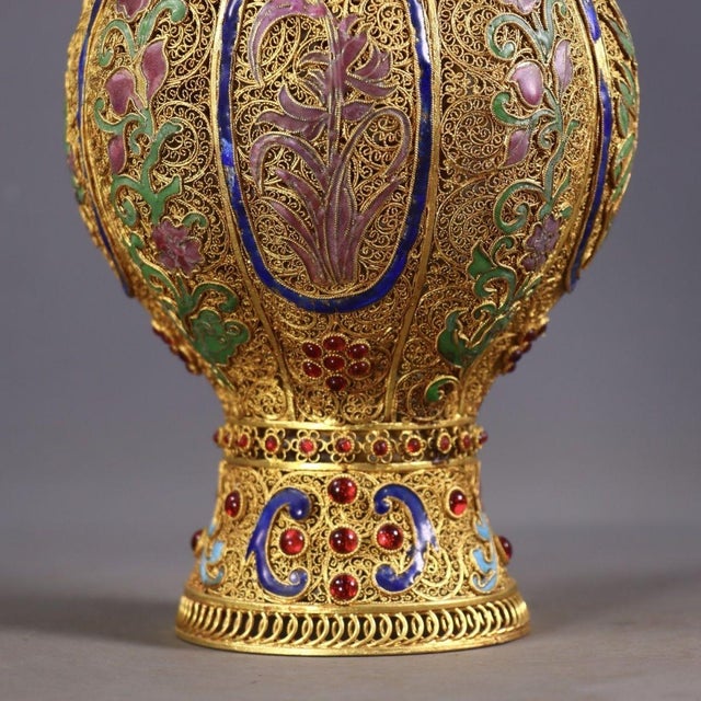 Mid 18th Century Exquisite Chinese Gilt Silver Filigree Gem-Set Covered Ginger Jar, "Qianlong" Mark For Sale - Image 9 of 9