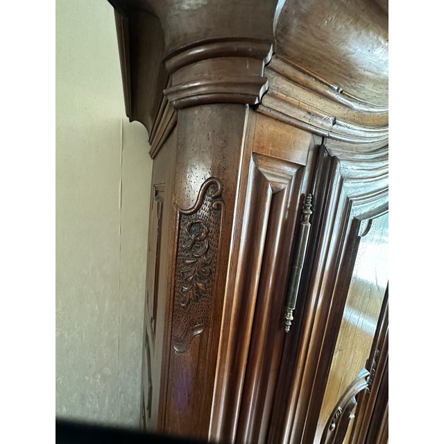Large Alsatian Louis XV Style Wardrobe in Walnut, 18th Century For Sale - Image 16 of 18