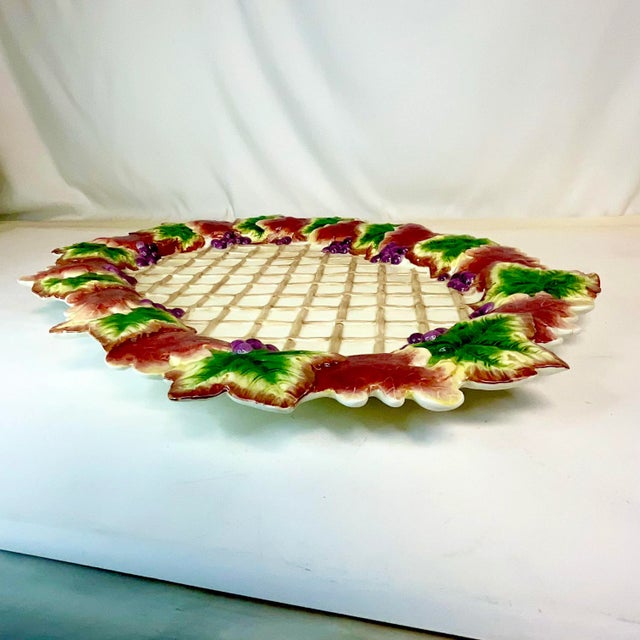 1980s Vintage Arts & Crafts Majolica Fall Thanksgiving Fitz and Floyd Leaf Platter. For Sale - Image 11 of 11
