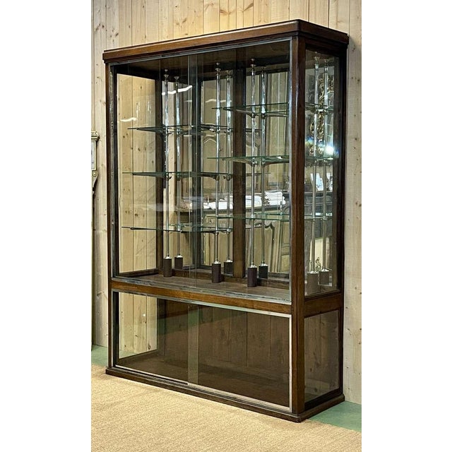 Early 20th century shop window in oak with sliding glass doors - H=2.37m, W=1.72m, D=54.5cm.