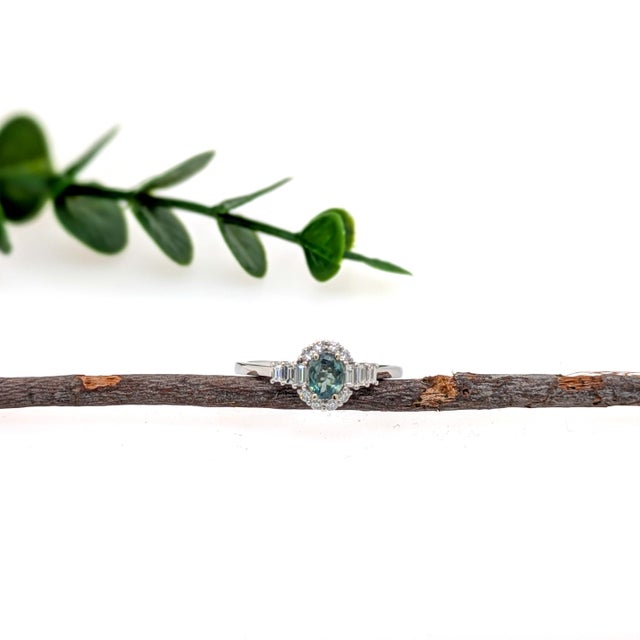 Art Deco Alexandrite Ring With Natural Diamonds Accents: Solid 14k White Gold, Size 6.75 For Sale - Image 3 of 6