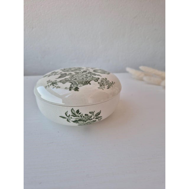 1940s Vintage English Green Transferware Vanity Set by Crown Devon Fieldings, 1940s, Set of 3 For Sale - Image 5 of 15