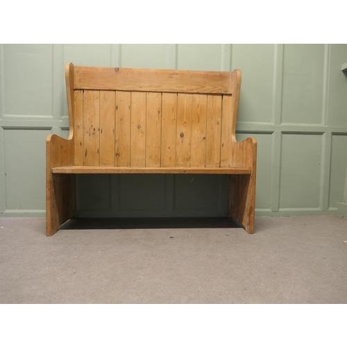 High Back Pine Settle, Fireside Country Pub Bench This is an old Pine Settle, it has a planked back and curved end...