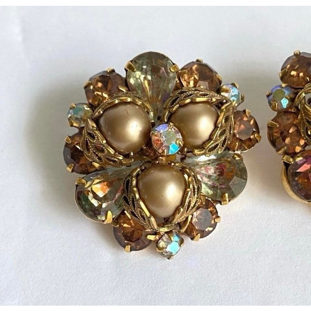 Kramer Necklace & Clip on Earrings Demi Parure Vintage 50s Pearl Rhinestone Aurora Borealis Crystal Signed For Sale - Image 6 of 12