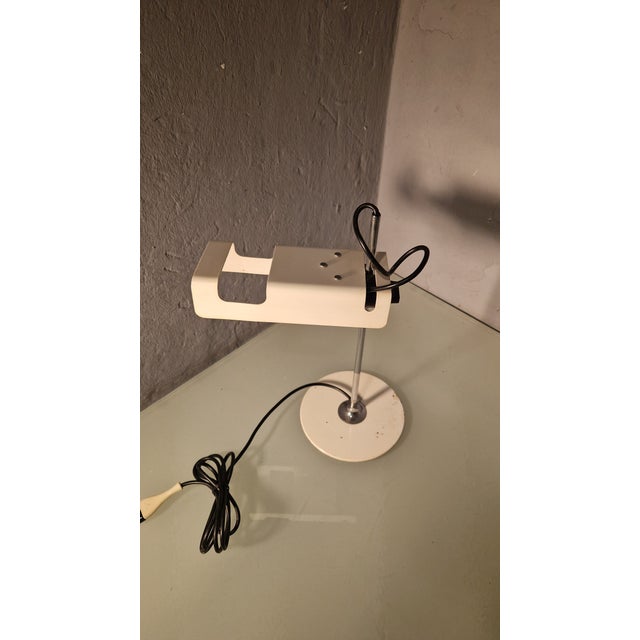 Vintage Spider Table Lamp in White by Joe Colombo for Oluce, 1970s, in Very Good conditions. Designed 1970 to 1979 I have...