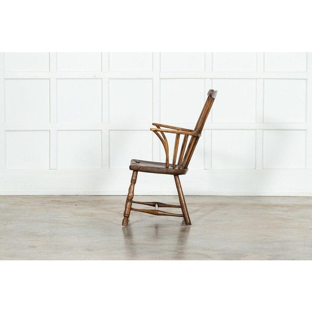 Brown English George III Elm Comb Back Windsor Armchair, 1780s For Sale - Image 8 of 16