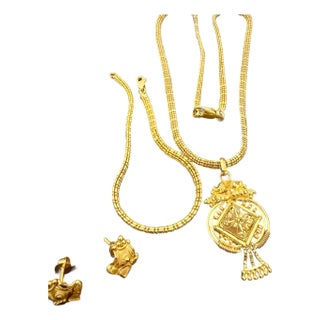 30.8 Gm 22 Karat Yellow Gold Earring , Bracelet & Chain + Pendant Bridal Suite For Sale
