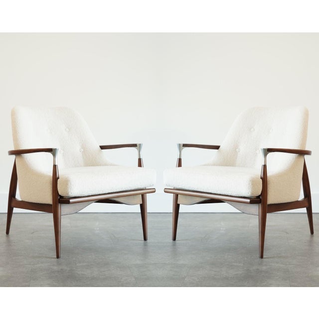 Ib Kofod-Larsen Style Modern Lounge Chairs in Walnut & Bouclé, C. 1950s For Sale - Image 4 of 11