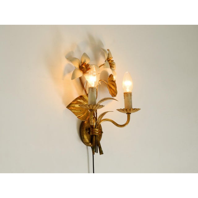 Gold-Plated and Hand-Painted Florentine Wall Lamp with Two Sockets, 1960s For Sale - Image 4 of 18