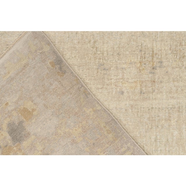Textile Hand-Knotted Contemporary Rug in Beige-Brown, Gray Muted Pattern For Sale - Image 7 of 7