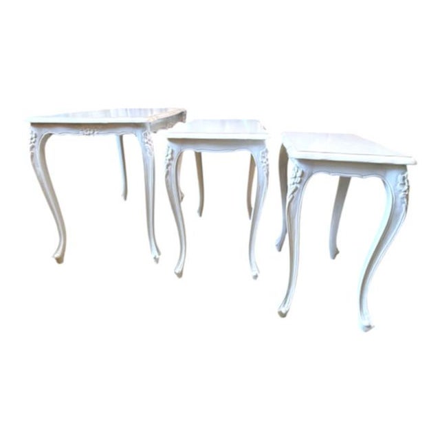 Vintage French Provincial Carved Nesting Tables – Set of 3 For Sale In West Palm - Image 6 of 9