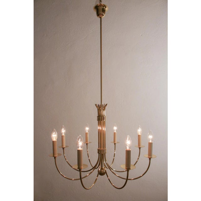 Magnificent Italian mid-century chandelier attributed to Guglielmo Ulrich from the 1945s. The chandelier is made of bright...