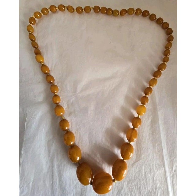 Antique Art Deco Graduated Amber Marbled Bead Necklace, 1930 For Sale - Image 10 of 18