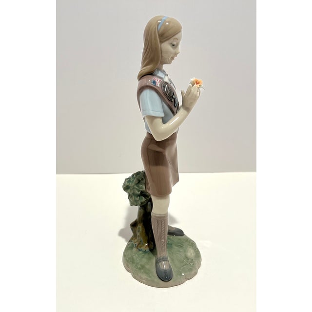 Lladro Year of the Girl / Girl Scout Brownie Porcelain Figurine For Sale - Image 11 of 15