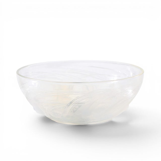 Lalique Art Deco Calypso Glass Bowl This bowl measures: 8.125 wide x 8.125 deep x 3 inches high Excellent Vintage...