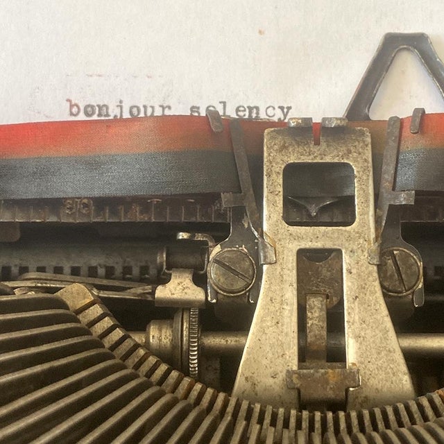 Smith Premier Portable Typewriter 1930 Made in USA Working New ribbon Instruction manual easily found online Width 29cm...