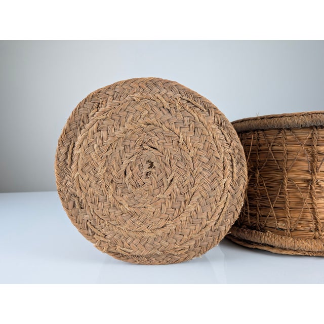 1960s Spanish Andalusian Rustic Woven Esparto Baskets, 1960s, Set of 2 For Sale - Image 5 of 18