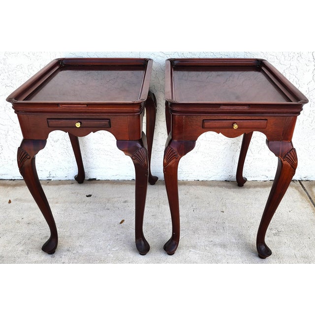 Queen Anne Vintage Thomasville Tea Side Tables With Serving Trays Pair For Sale - Image 3 of 12