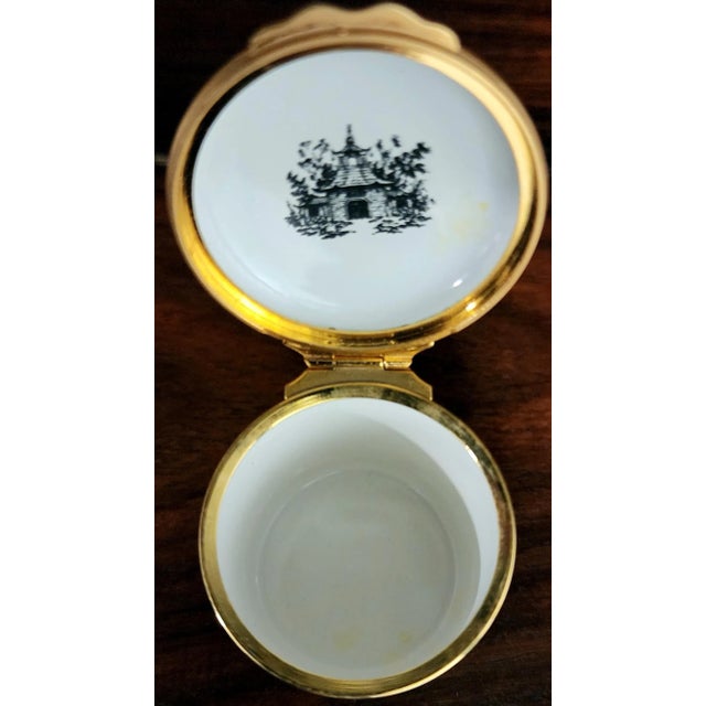 Bilston & Battersea English Fine Enamel Round Box W/Lid For Sale - Image 9 of 11