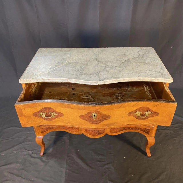 French 19th Century Louis XV Burled Walnut Inlaid Marble Top Commode For Sale - Image 9 of 12