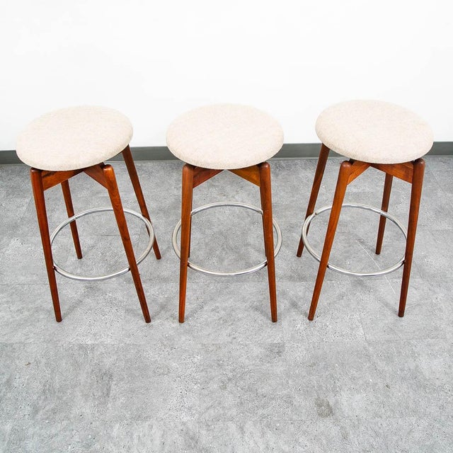 Mid Century Modern Bar Stools Set 3 Attributed to Albert Parvin Off White Solid Walnut Danish For Sale - Image 10 of 12