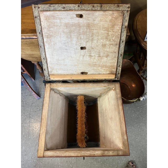 Brick Red 1800's "Hunters" New Lighting Sifter and Mixer Size 00 For Sale - Image 8 of 10