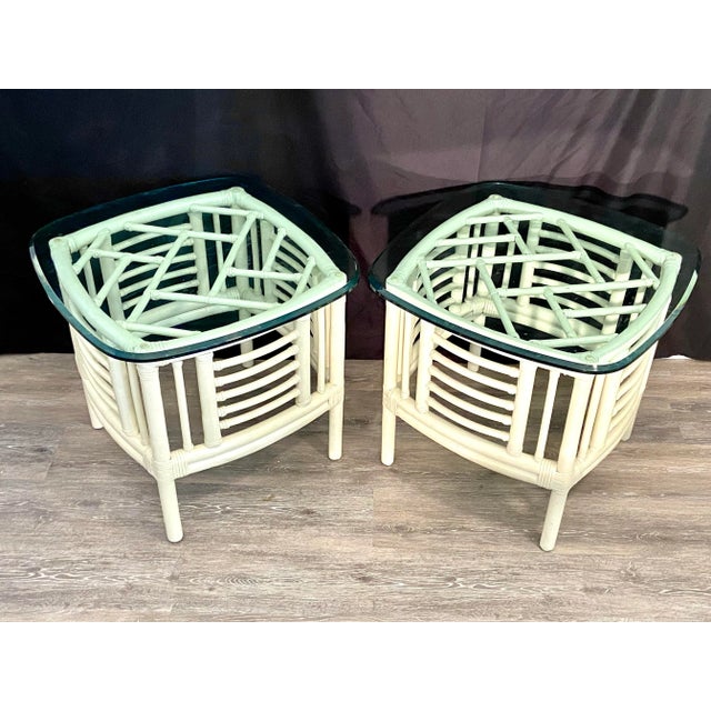 Vintage Coastal Chinese Chippendale Chinoiserie Bamboo and Wicker Side Tables Ficks Reed Style - A Pair For Sale - Image 11 of 11