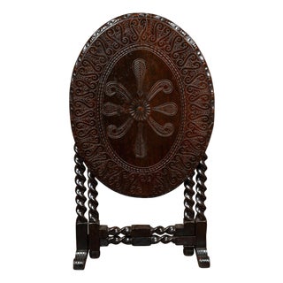 English 1850s Oak Gate Leg Oval Table with Carved Decor and Barley Twist Base For Sale