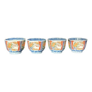 Antique Japanese Imari Porcelain Tea Cups Set of 4 Meiji Period Scalloped Rim For Sale