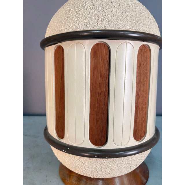 Vintage Mid Century Jug Cream & Wood Table Lamp For Sale In New York - Image 6 of 7