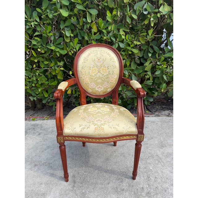 French Vintage Fejomi Spanish Louis XVI Style Mahogany Bergère Armchair For Sale - Image 3 of 12
